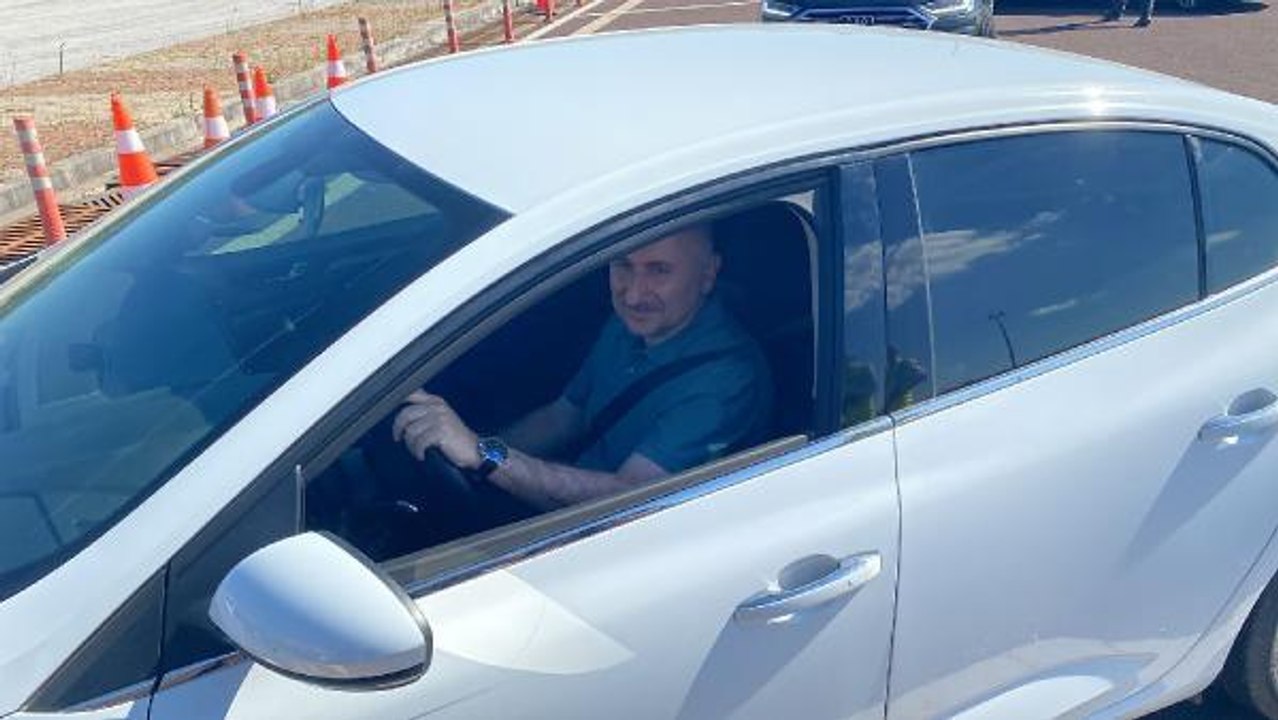 BAKAN KARAİSMAİLOĞLU: ANKARA-BURSA VE BURSA-İSTANBUL ARASI YHT İLE 2 SAAT 15 DAKİKA OLACAK