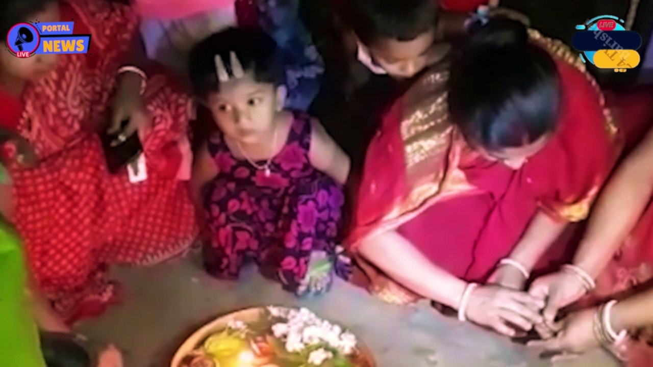 ব্যাঙের বিয়ে । কমবে তাপমাত্রা, নামবে বৃষ্টি- এই বিশ্বাসে ঘটা করে ব্যাঙের বিয়ে ।