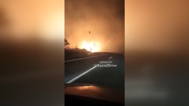 El incendio que empezó en Casas Viejas y entró en el parque natural de Monfragüe ha quemado ya 3.000 hectáreas