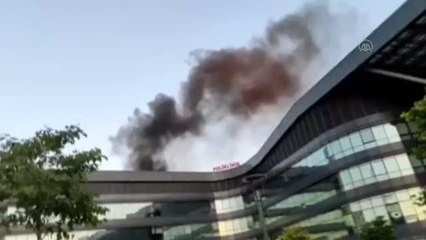 Son dakika haberi | Kartal'da Kızılay Kan Merkezi yerleşkesindeki barakada yangın