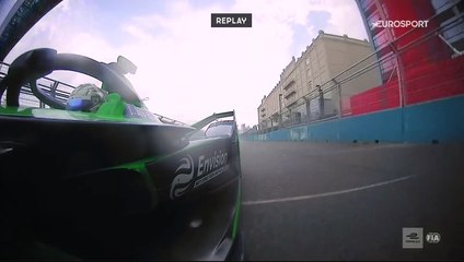 Sorties de piste et crashes en série lors de la Course 1