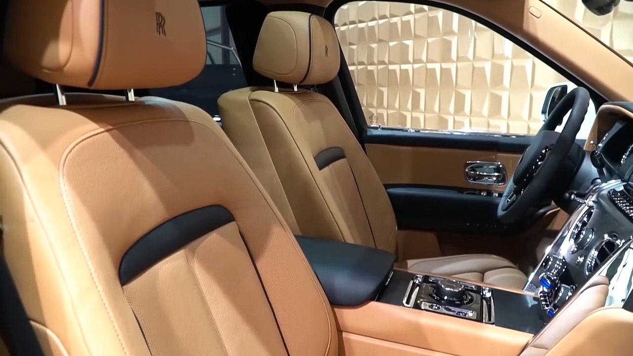 Rolls Royce Cullinan (2019) - The Best Luxury SUV!