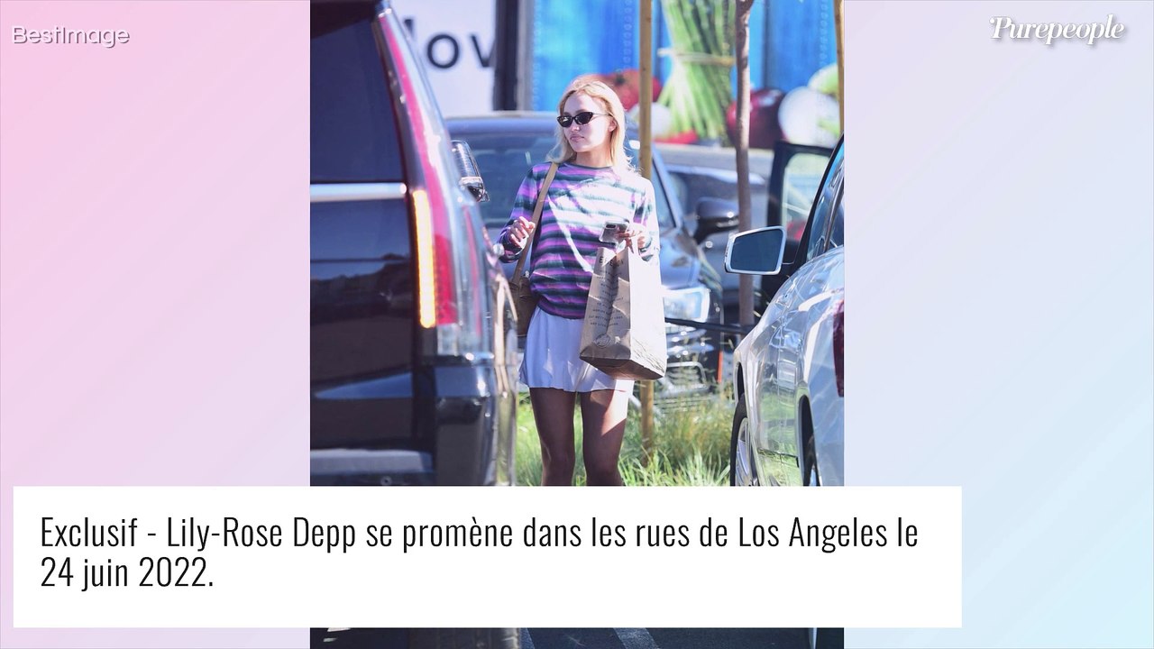 Lily-Rose Depp : crop-top noir et ventre à l'air, la fille de Vanessa Paradis et Johnny Depp fait une apparition surprise