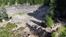 Valchiavenna, siccità in alta quota: il Lago Azzurro completamente prosciugato visto dal drone