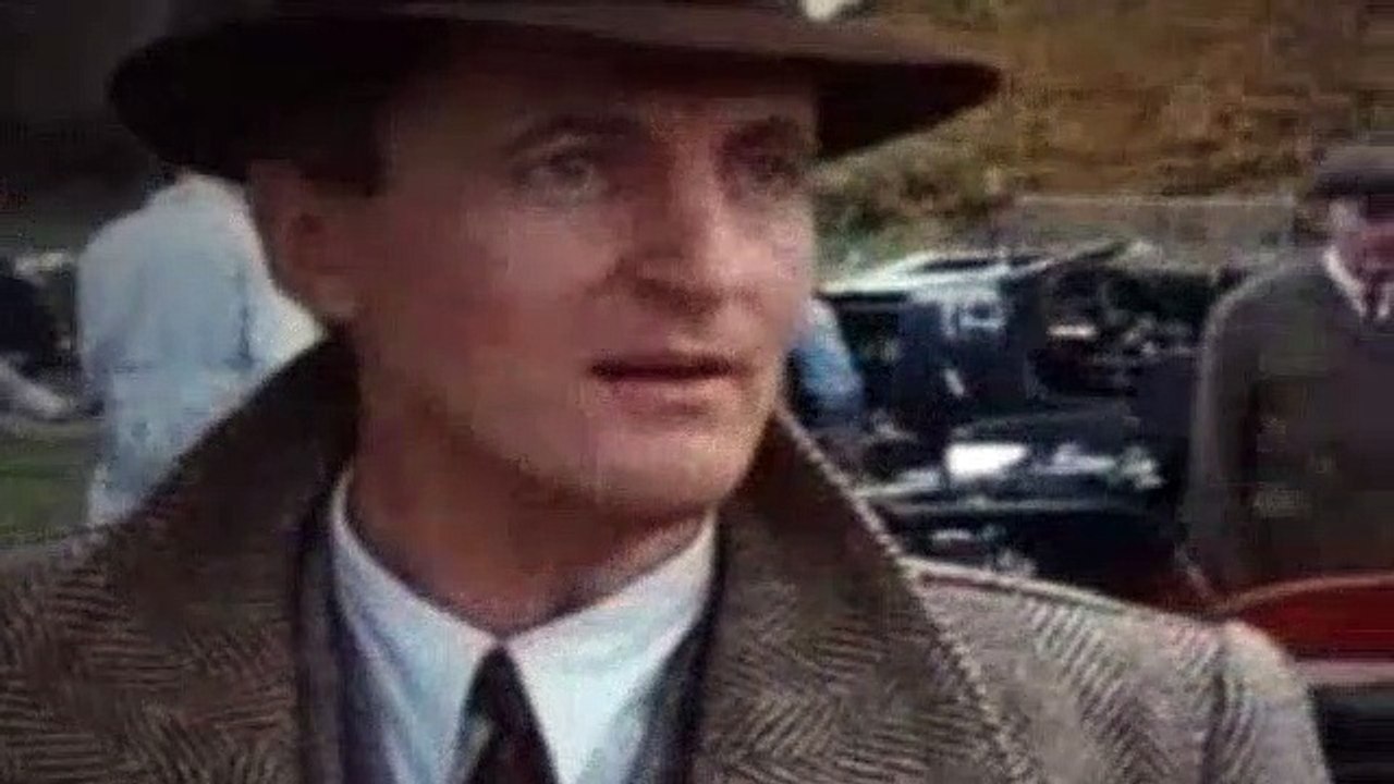Agatha Christie's Poirot Season 2 Episode 5 The Disappearance Of Mr Davenheim (1990) video
