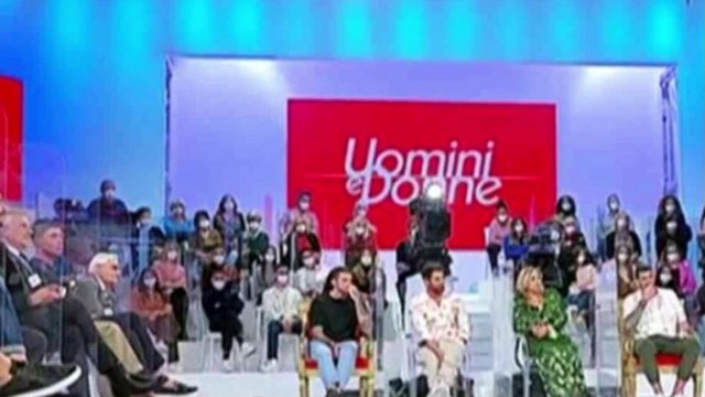 “Un grosso cambiamento”. Ued, Maria De Filippi rivoluziona tutto. E la novità sorprende il pubblico