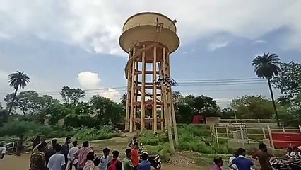 अतिक्रमण को लेकर बना सोले का वीरू, अफसर नहीं सुनते फरियाद