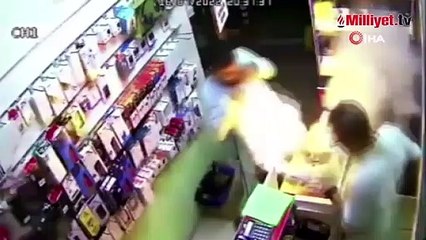 Fatih'te cep telefonunun bataryası bomba gibi patladı