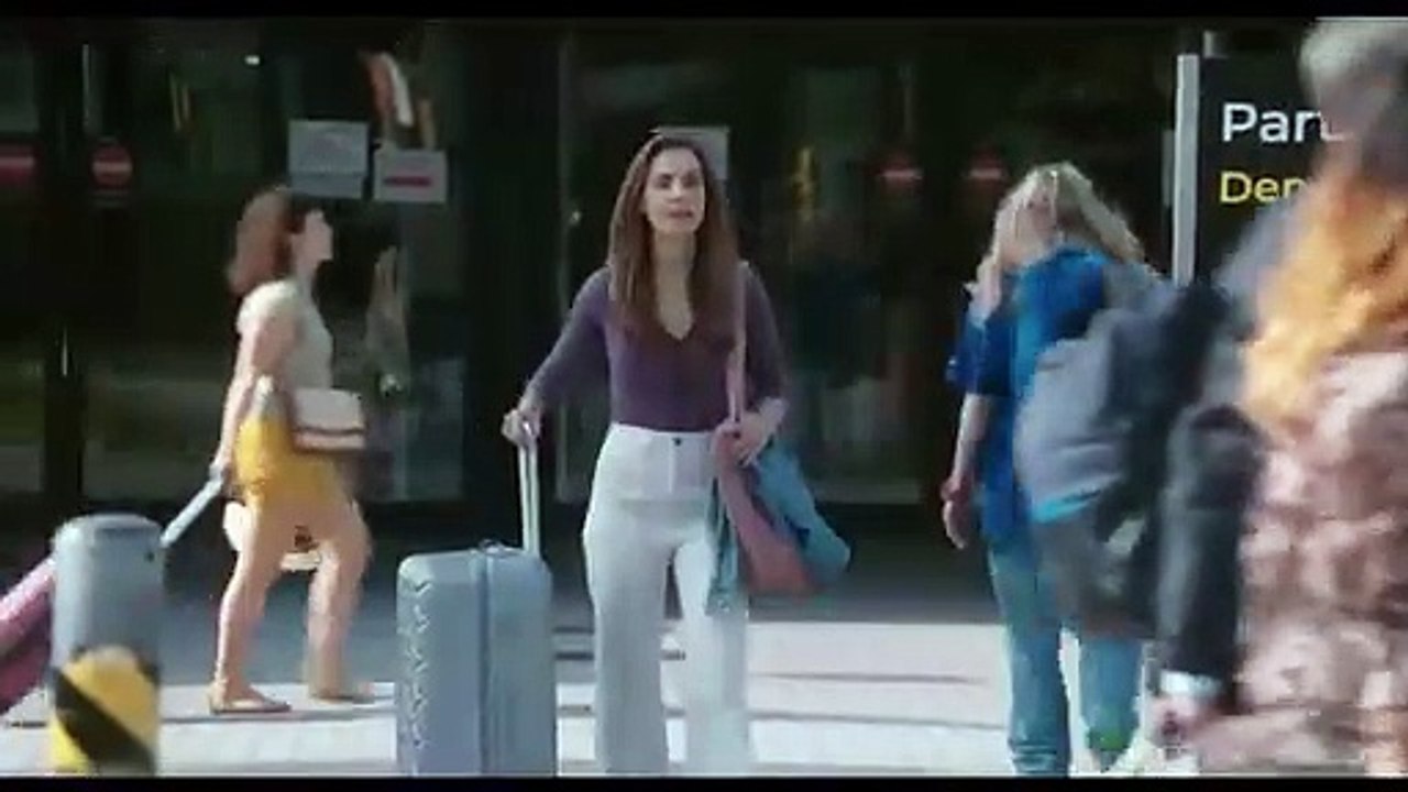 SPIN ME ROUND Trailer (2022) Alison Brie, Aubrey Plaza