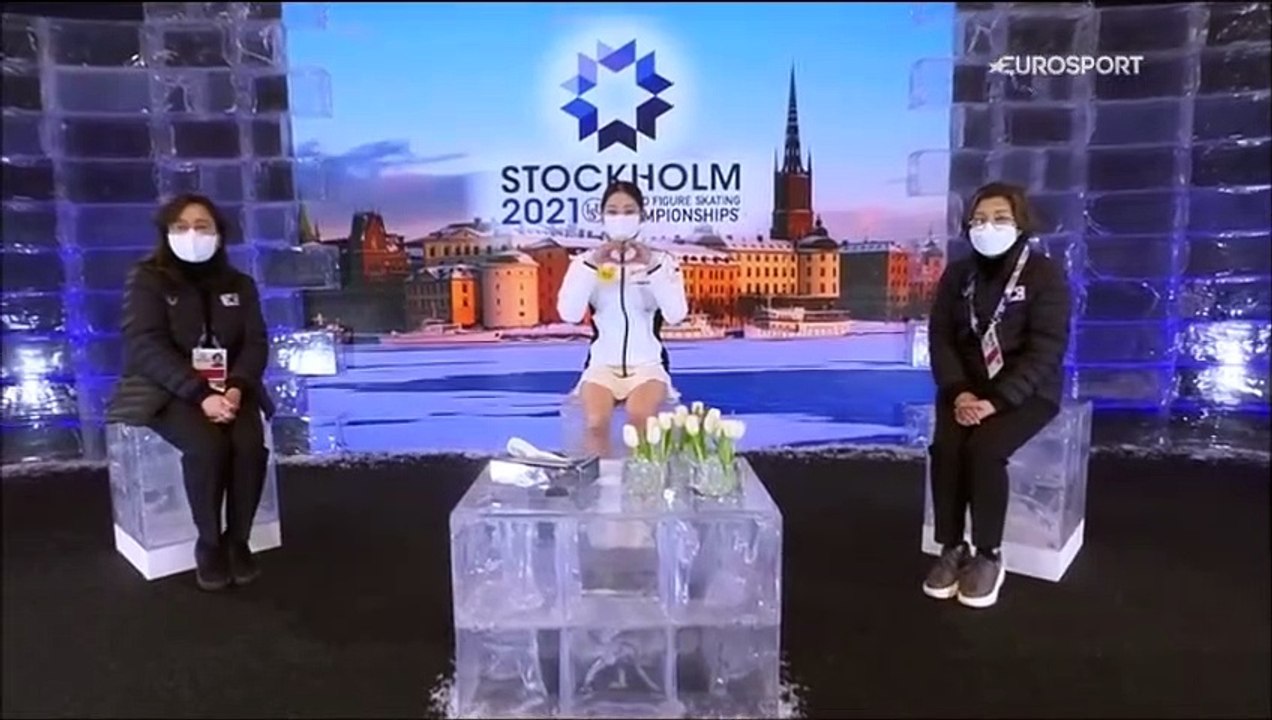 WC21 - Commentators mention Hanyu (ESP ITA)