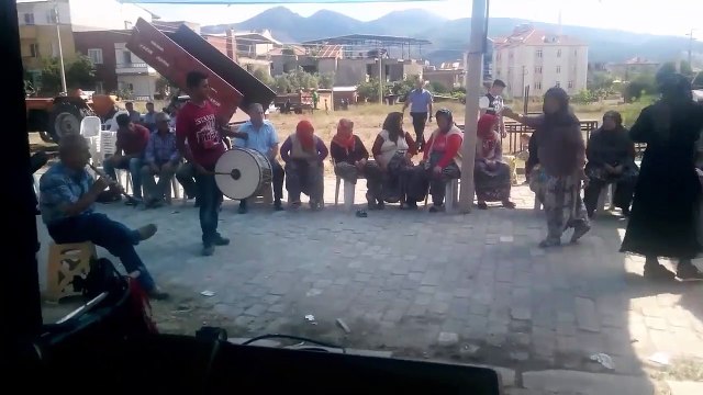 Kadın Oyunu Aşağı Yoldan Oyun Havası