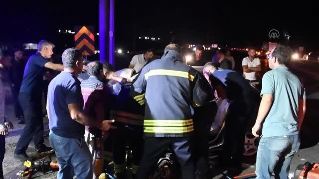 Son dakika haber: İki aracın karıştığı kazada 1 kişi öldü, 9 kişi yaralandı