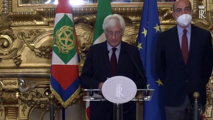 Il segretario del Quirinale: "Draghi ha reiterato le dimissioni. Mattarella ne ha preso atto"