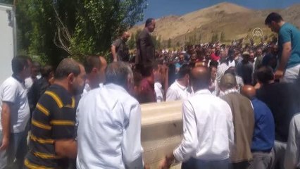 Son dakika haberleri... Arazi kavgasında öldürülen 4 kişinin cenazesi Van'da toprağa verildi