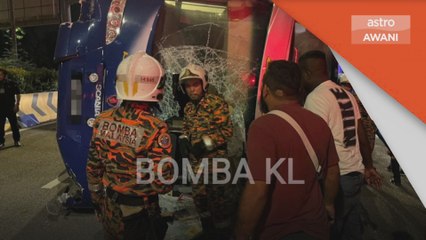 Kemalangan | 19 penumpang cedera, bas persiaran dua tingkat terbalik