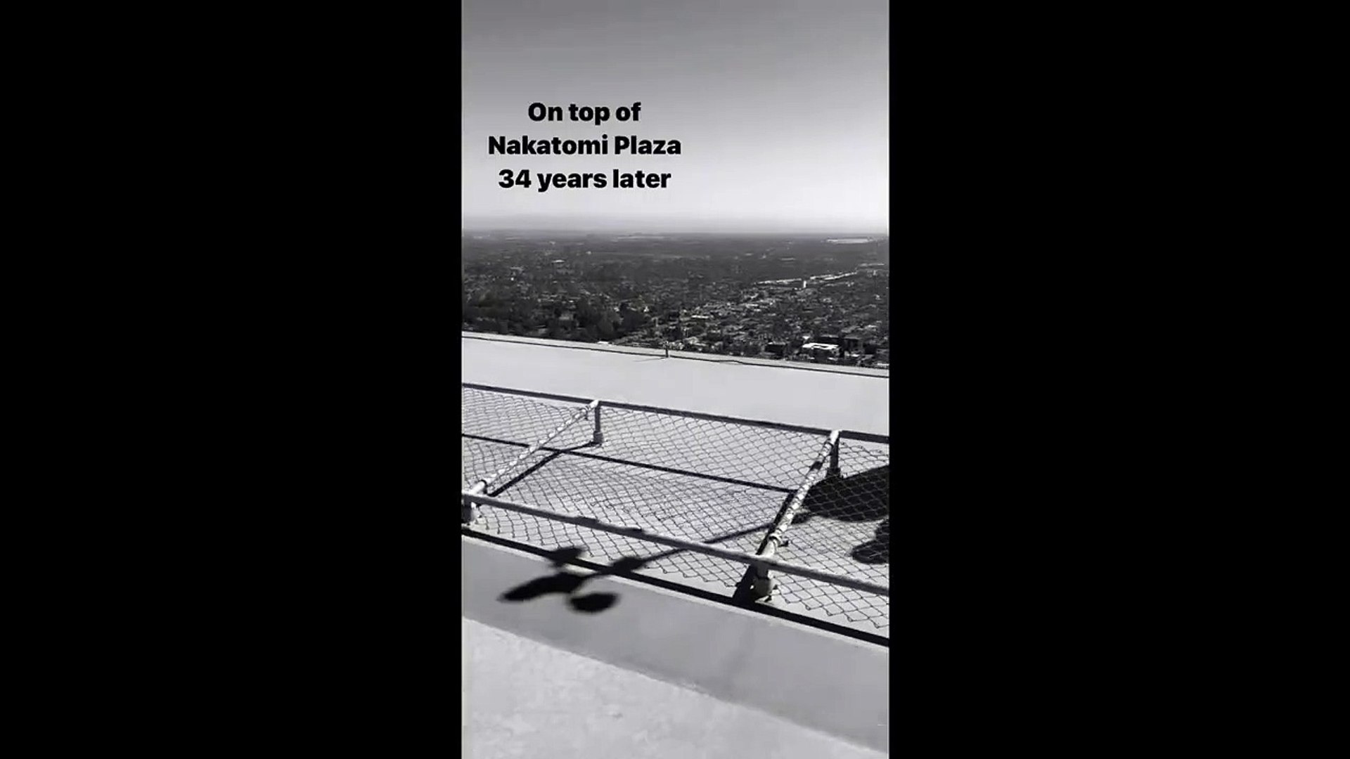 Film Avec Bruce Willis Top 7 Bruce Willis Returns to Nakatomi Plaza 34 Years After Filming 'Die Hard' -  Vidéo Dailymotion