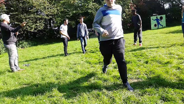 Unter einem Seil laufen