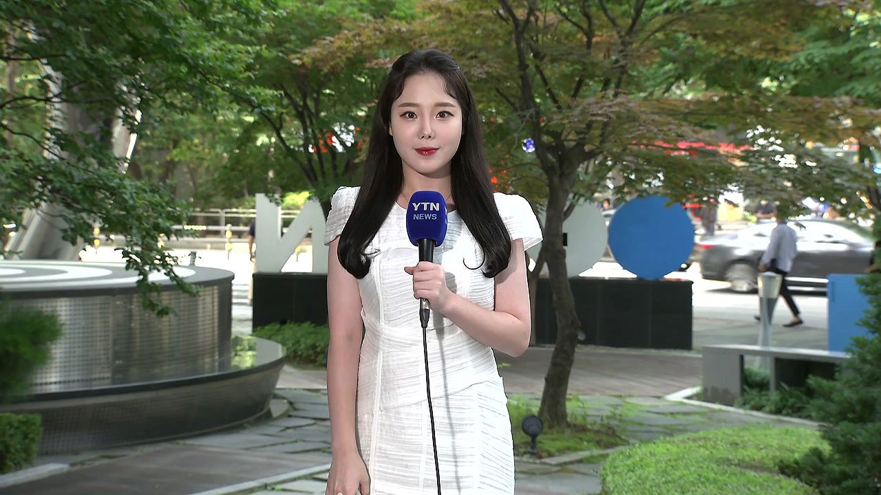[날씨] 충청 이남 장맛비, 남해안엔 폭우...중북부 무더위 / YTN