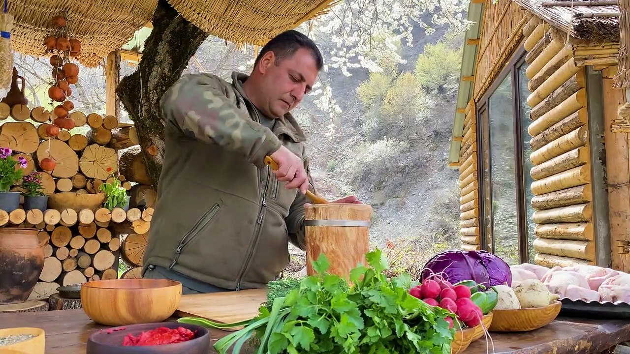 A Whole Chicken Fried Under A Bucket! An Unusual Way To Prepare A
