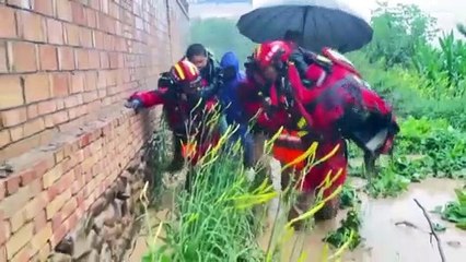 Flash floods in southwestern, northwestern China kill at least 12, imperil thousands