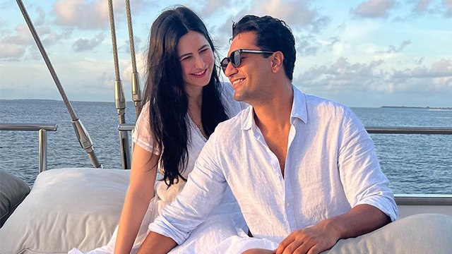 Katrina Kaif Vicky Kaushal Maldives Romantic Photoshoot Viral ,Fans Shocking Reaction।*Entertainment