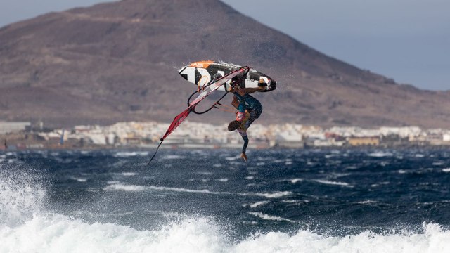 Los canarios Daida Ruano y Philip Köster, reyes del Mundial de Windsurf en Pozo Izquierdo