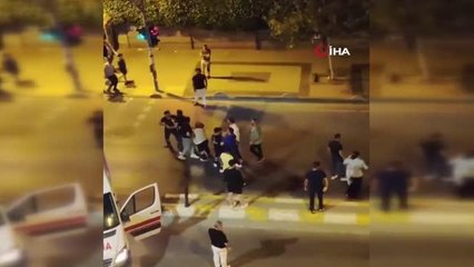 Esenyurt'ta hızlı gidiyor diye ambulans şoförüne küfretti, ortalık karıştı