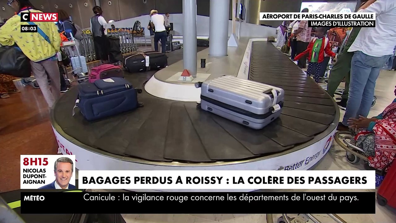 Bagages perdus à l'aéroport Roissy Charles De Gaulle - La colère de  nombreux passagers qui n'ont toujours pas récupérer leur valise: "On ne  nous répond pas, ni par téléphone, ni par mail!" - VIDEO - Vidéo Dailymotion