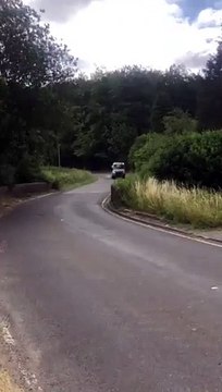 Leeds roads team 'on standby' to grit in case roads start 'melting in the heat' (Video: Leeds City Council)