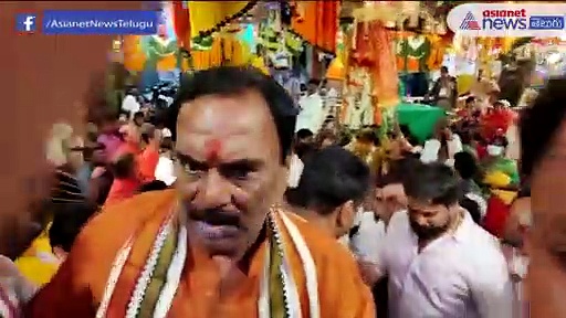 మహంకాళి అమ్మవారి అంబారీ ఊరేగింపులో... మంత్రి తలసాని జోర్దార్ డ్యాన్స్ చూడండి... 
