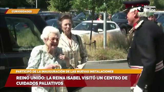 Reino Unido: la reina Isabel visitó un centro de cuidados paliativos
