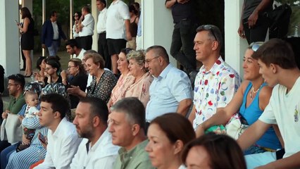 Dört yaşında ödül aldığı okuldan mezun oldu
