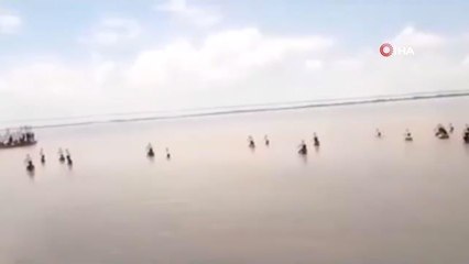 Pakistan'da bot alabora oldu: 19 ölü