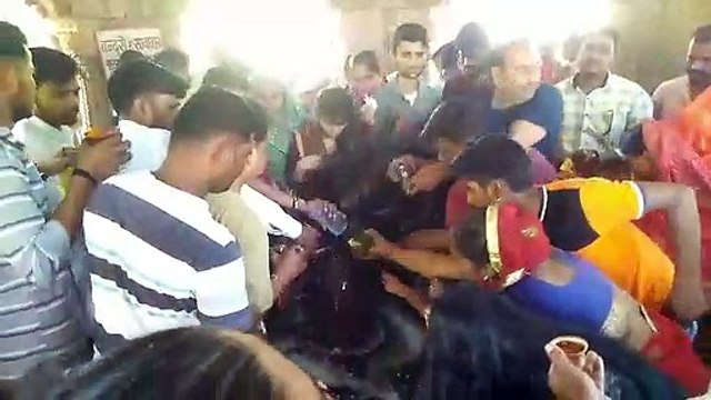 सावन का पहला सोमवार: शिवालयों में गूंजे भगवान शिव के जयकारे...देखें वीडियो