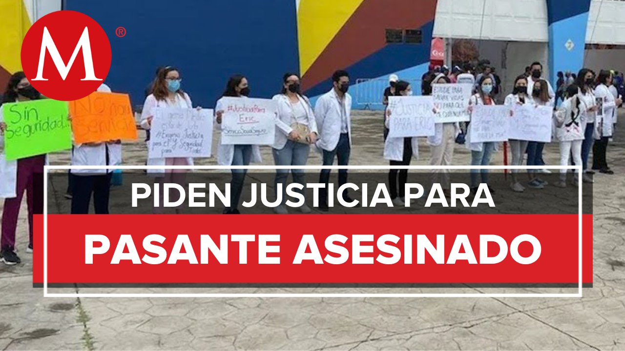 Médicos bloquean carretera y taquillas de Fenad...