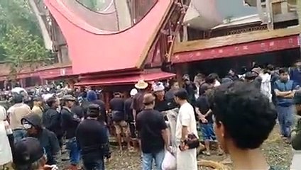 Rambu Solo’ Pemakaman Alm. Johannes Palayuk Tallulembang