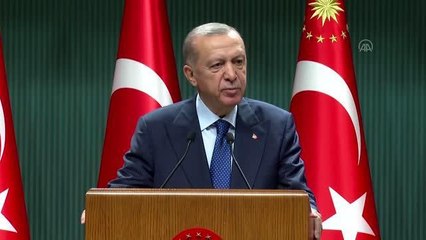 Cumhurbaşkanı Erdoğan: "KYK kredi borçlarına faiz ve enflasyon farkı uygulanmayacak, sadece anapara ödenecek"