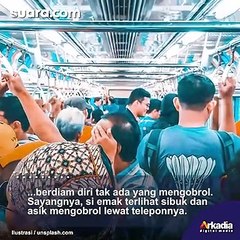Aksi Emak-emak Marah Tak Terima Ditegur Satpam saat Asyik Telponan di KRL, Warganet Meradang