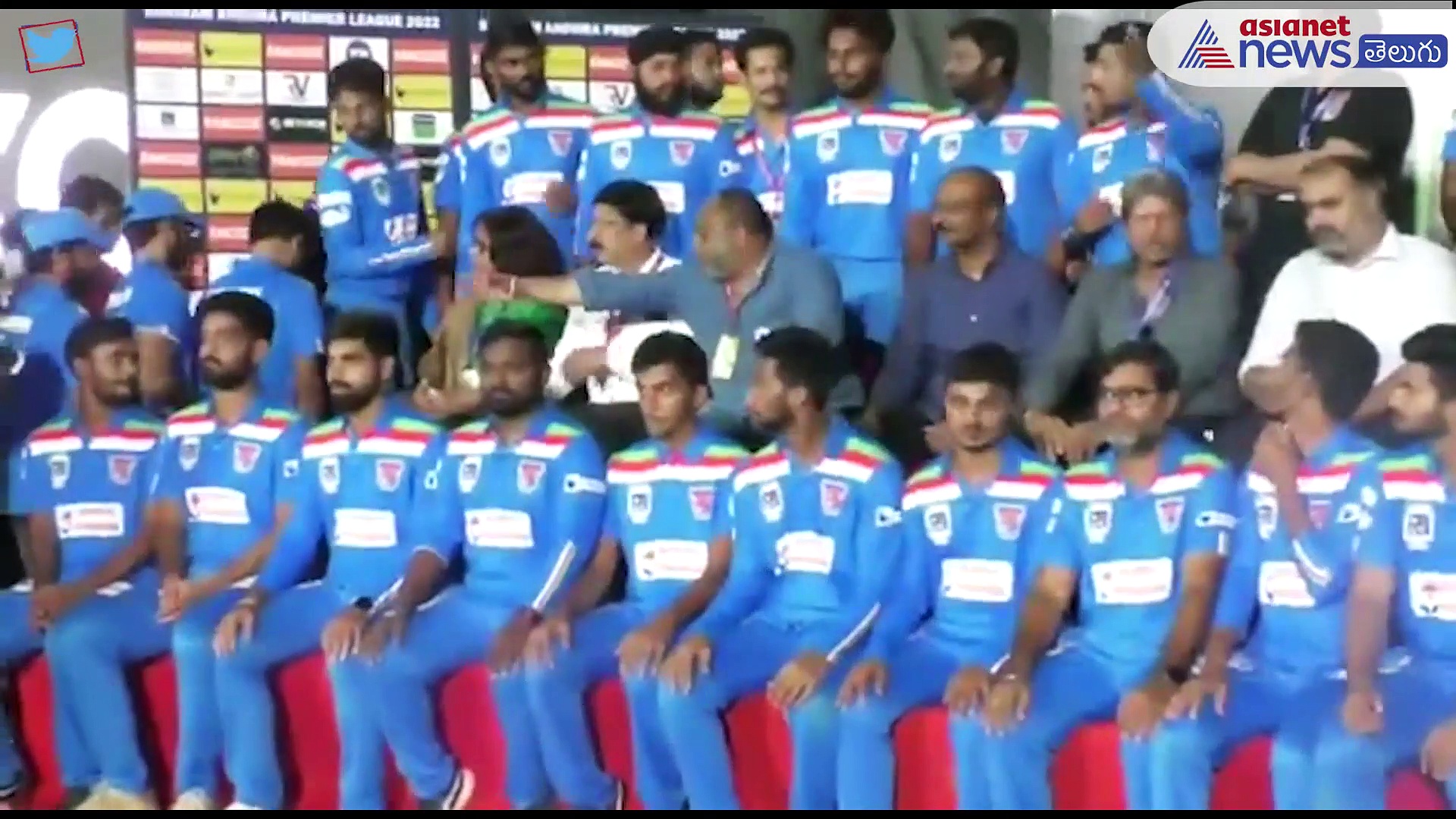 విశాఖలో ఏపిఎల్... కపిల్ దేవ్ ను నిరుత్సాహపర్చిన ఫైనల్ మ్యాచ్ 