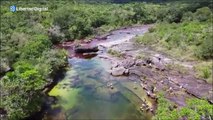 El espectacular río de los siete colores que atrae al turismo en Colombia