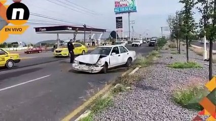 Choque y volcadura en la carretera a Huimilpan