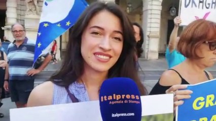 Torino scende in piazza per Draghi