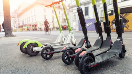 Une usagère de trottinette électrique filmée à plus de 110 km/h sur l'autoroute