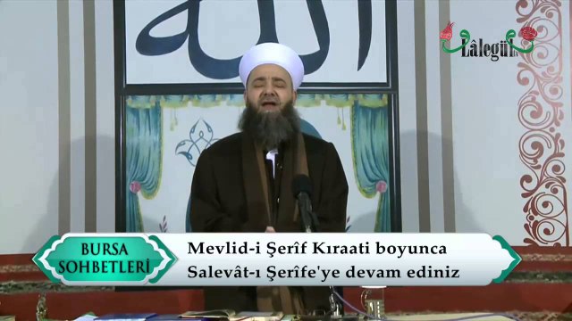Mevlid-i Şerîf okunurken, Rasûlüllâh Sallâllâhu Aleyhi ve Sellem 'i Selâmlama ânı