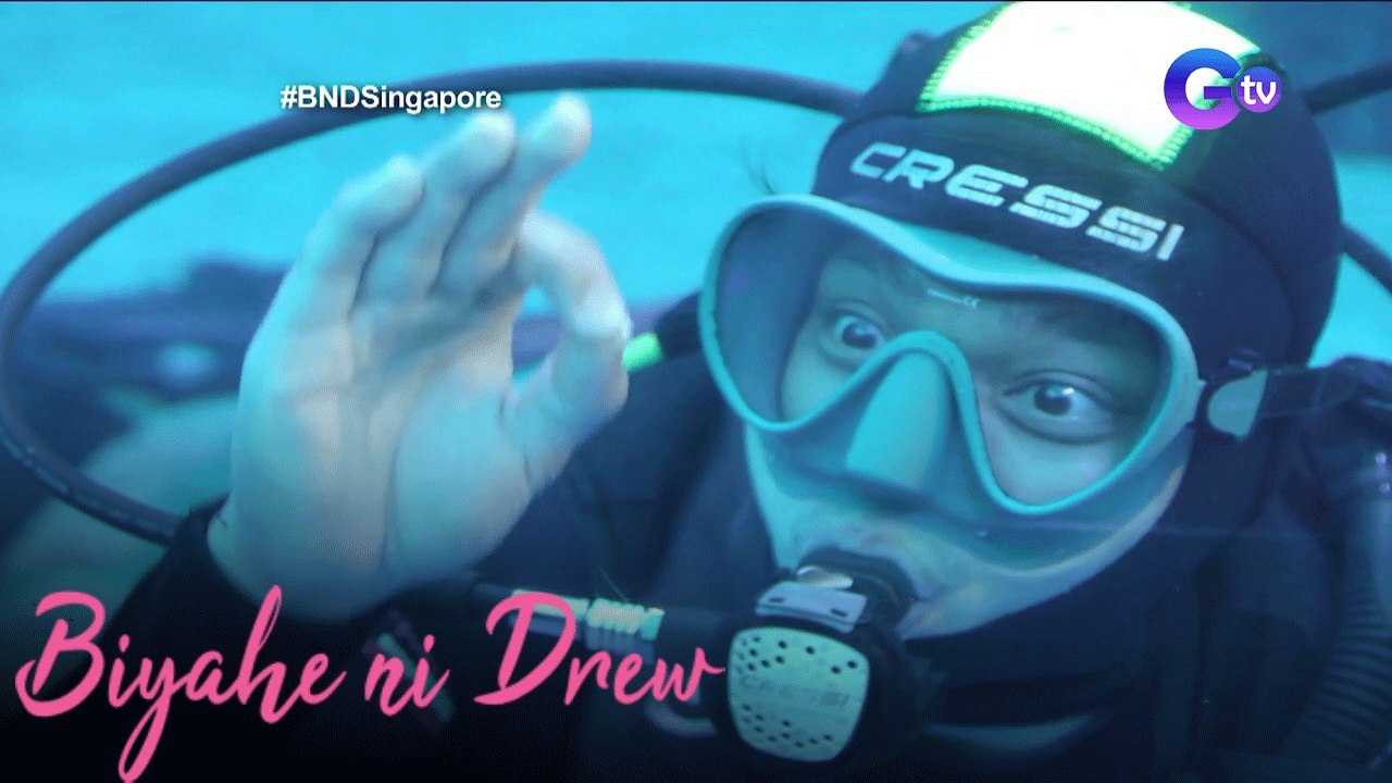 Biyahero Drew, walang takot na nag-scuba diving kasama ang ilang pating sa Singapore! | Biyahe Ni Drew