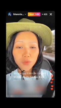 H'Hen Niê đính chính vụ đòi đi final walk lại không mặc đồ Ê-đê