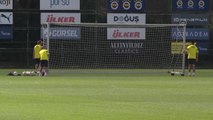 Fenerbahçe, Dinamo Kiev maçı öncesi son antrenmanını yaptı