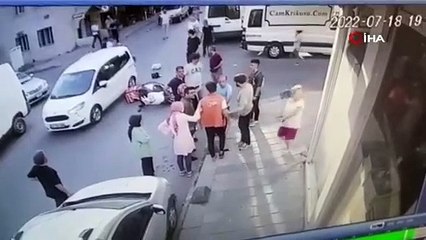 Önce kaza yaptılar, sonrasında birbirlerine girdiler!