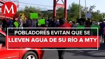 En Montemorelos, bloquean Carretera Nacional por extracción de agua del río