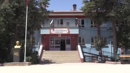 GAZİANTEP - Okullarındaki botanik bahçesini tatilde de ihmal etmiyorlar